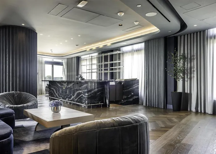 The Morrow Washington Dc, Curio Collection By Hilton