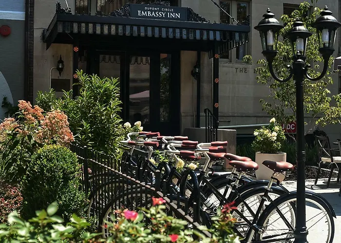 Dupont Circle Embassy Inn By Found